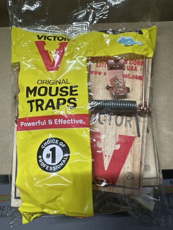 Victor Metal Pedal Mouse Trap - 4 COUNT