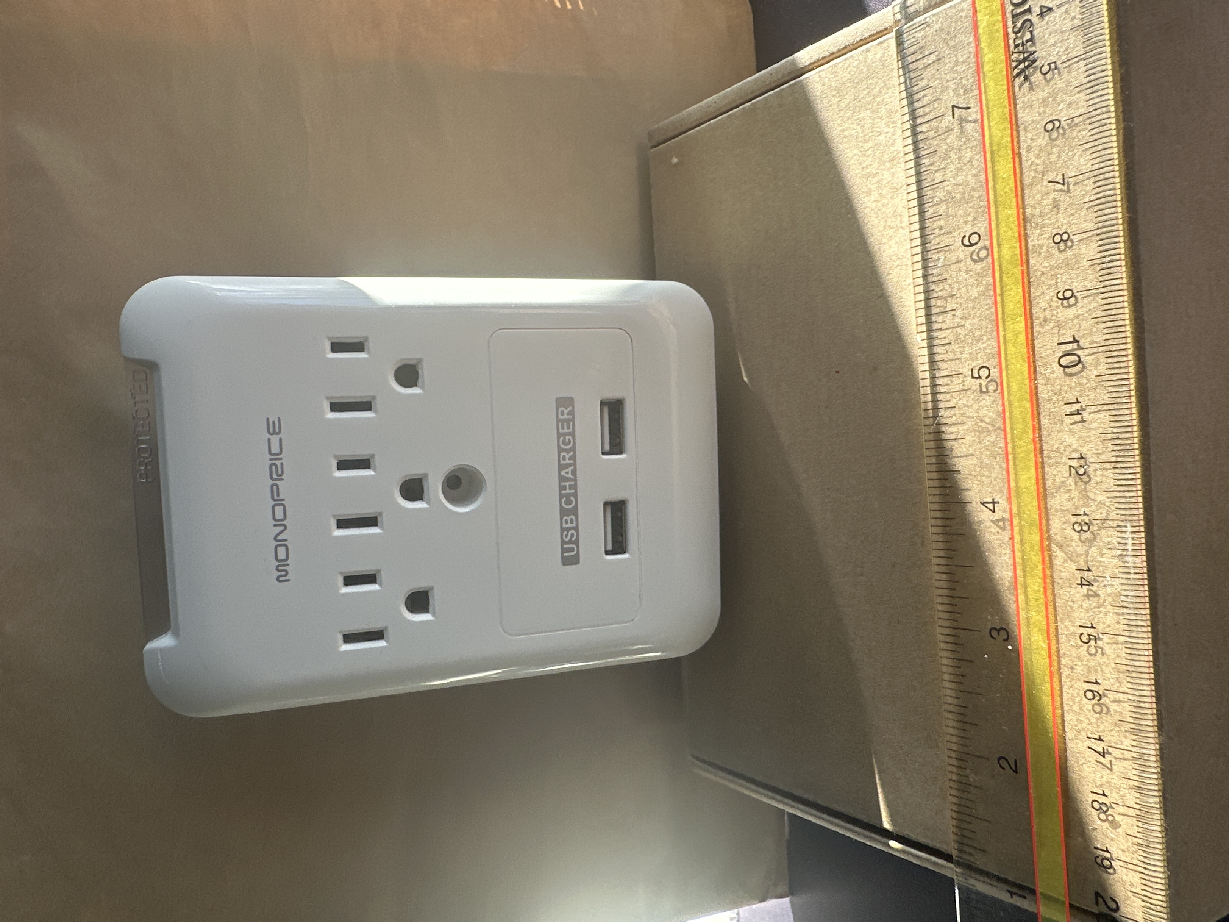 Monoprice 3- Receptacle Outlet with Dual USB Charging Ports — photo 3