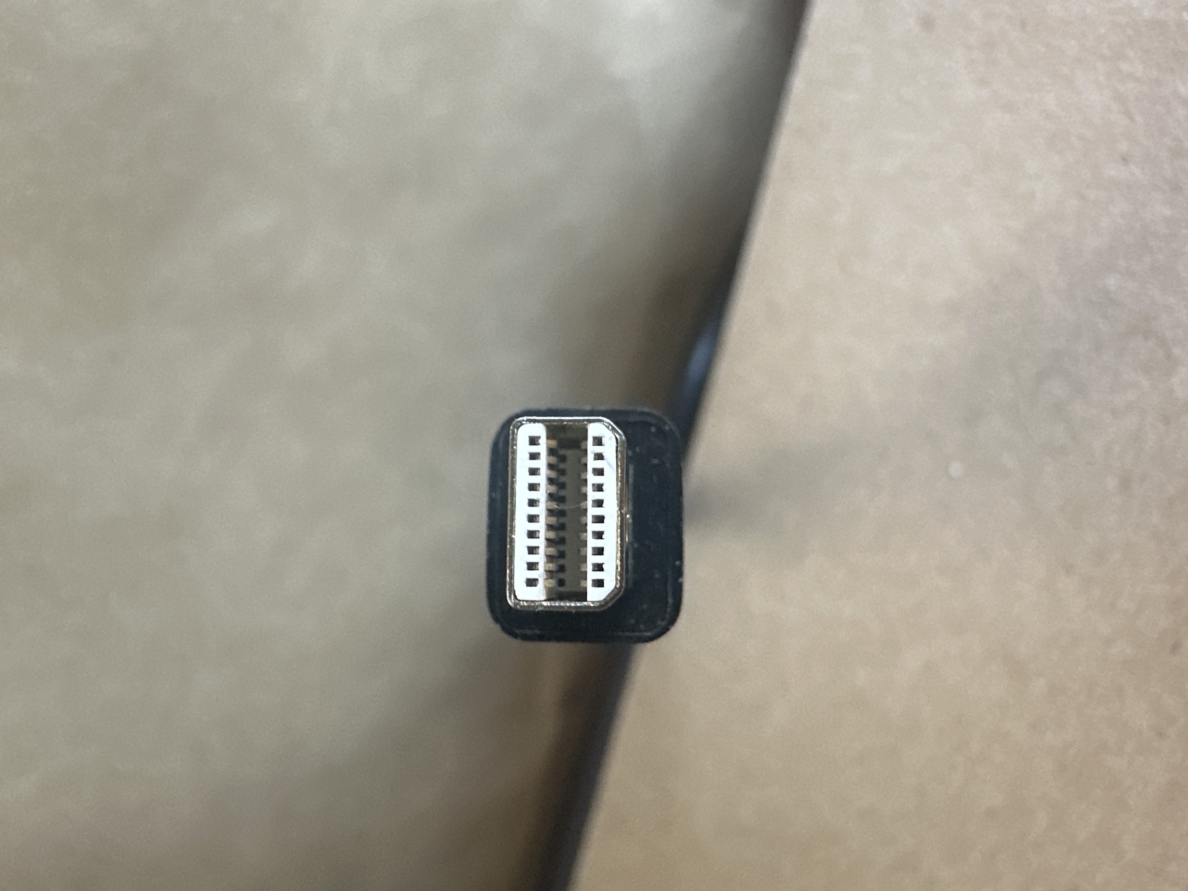 UGreen Mini Display Port to HDMI &amp; VGA Dual Converter Premium ABS Case (Black) (10439) — photo 6