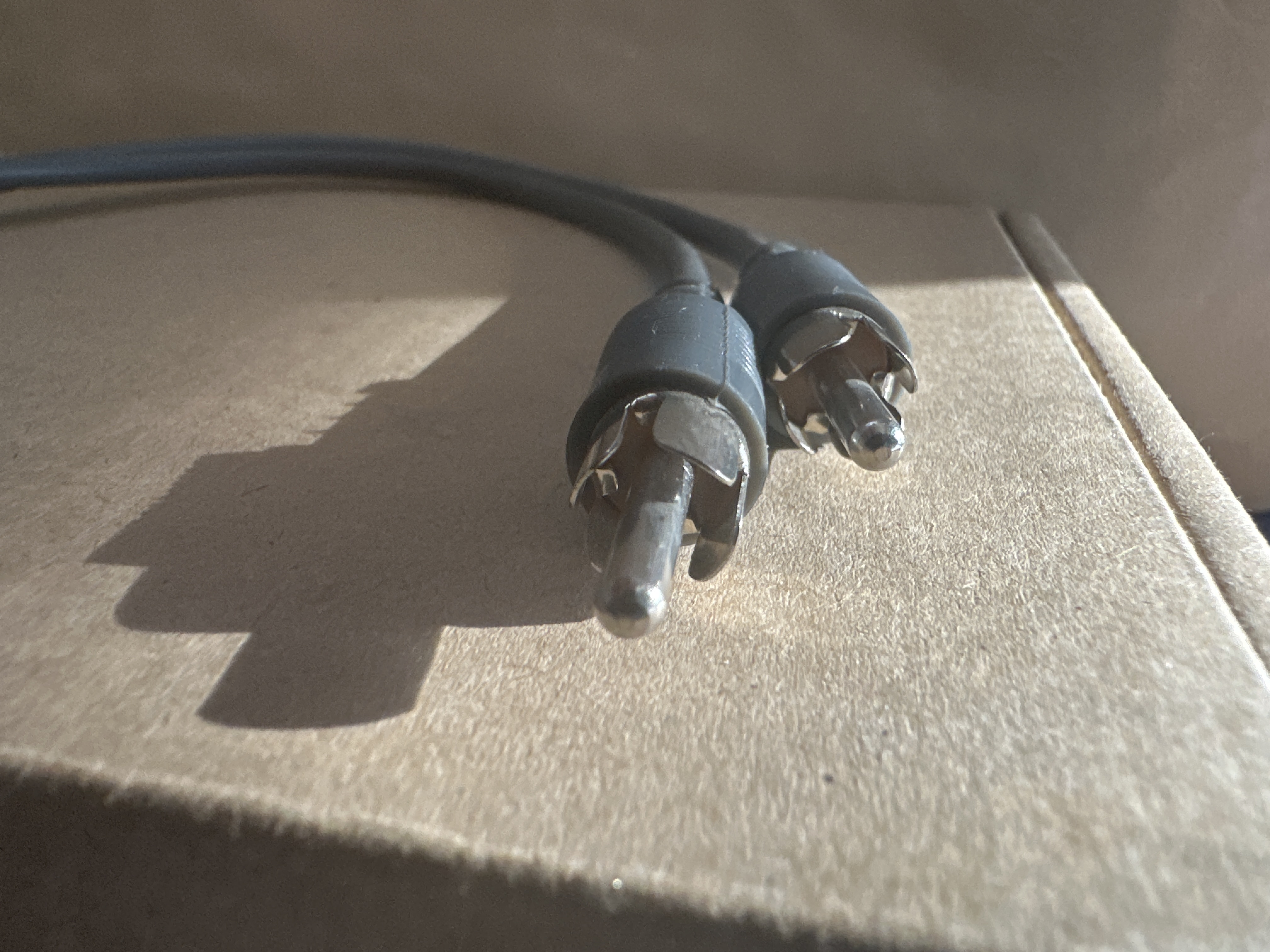 3.5mm to Dual RCA Audio Cable ~9 inches — photo 1