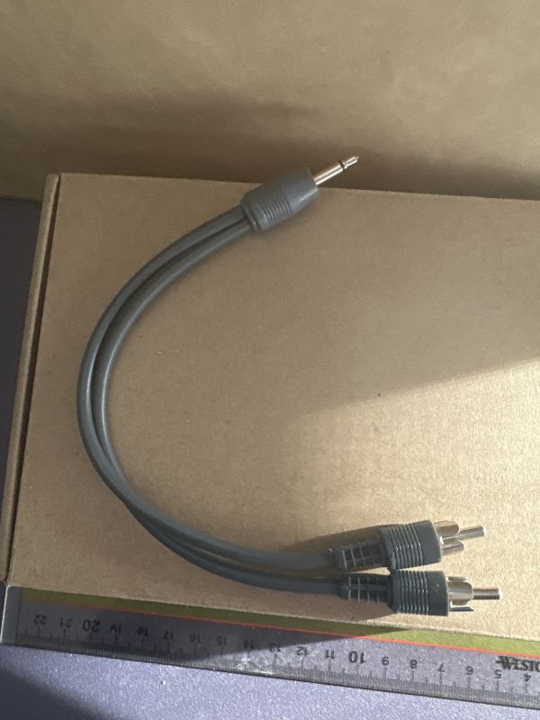 3.5mm to Dual RCA Audio Cable ~9 inches