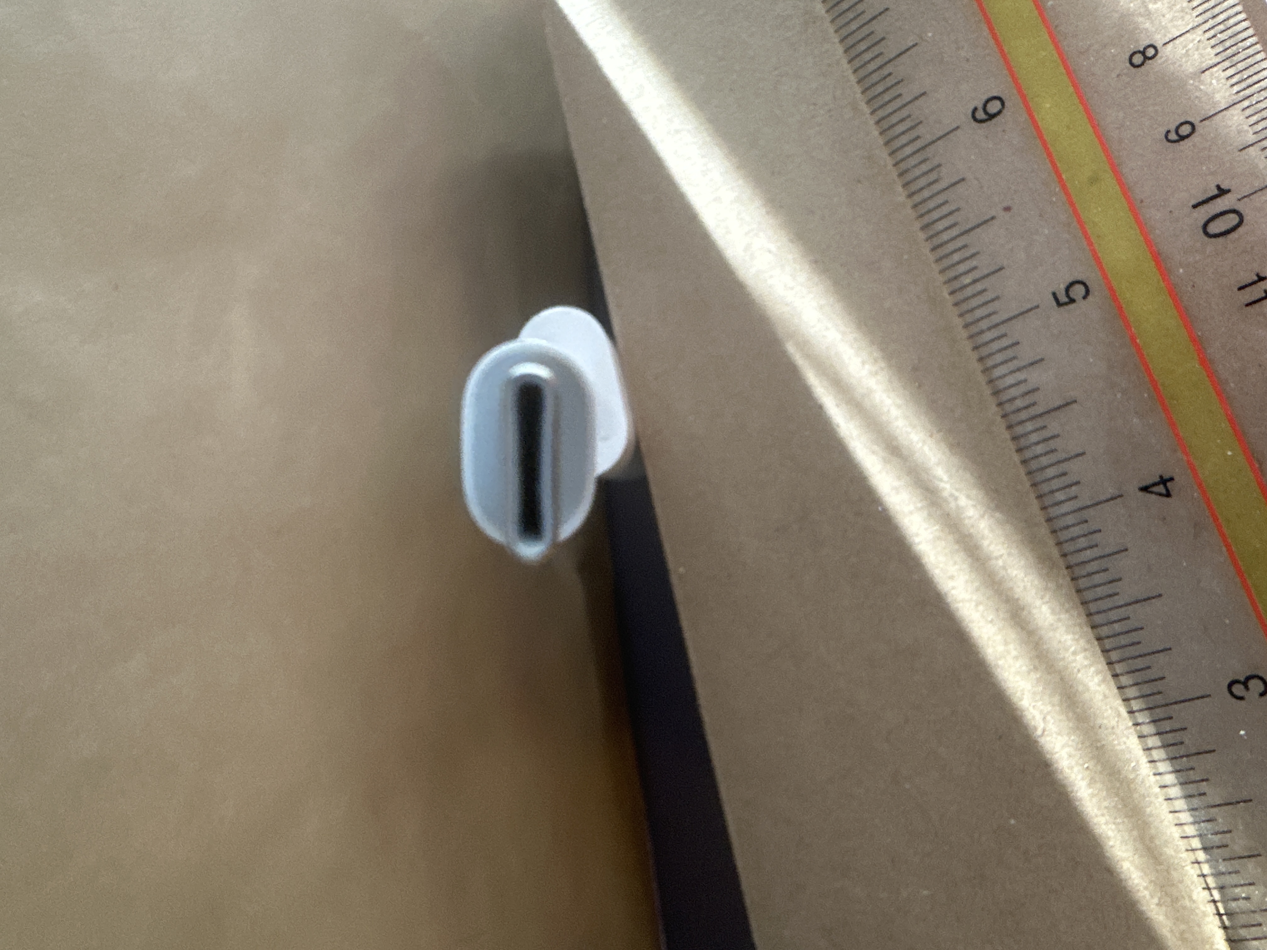 Apple Thunderbolt 3 (USB-C) to Thunderbolt 2 Adapter — photo 3