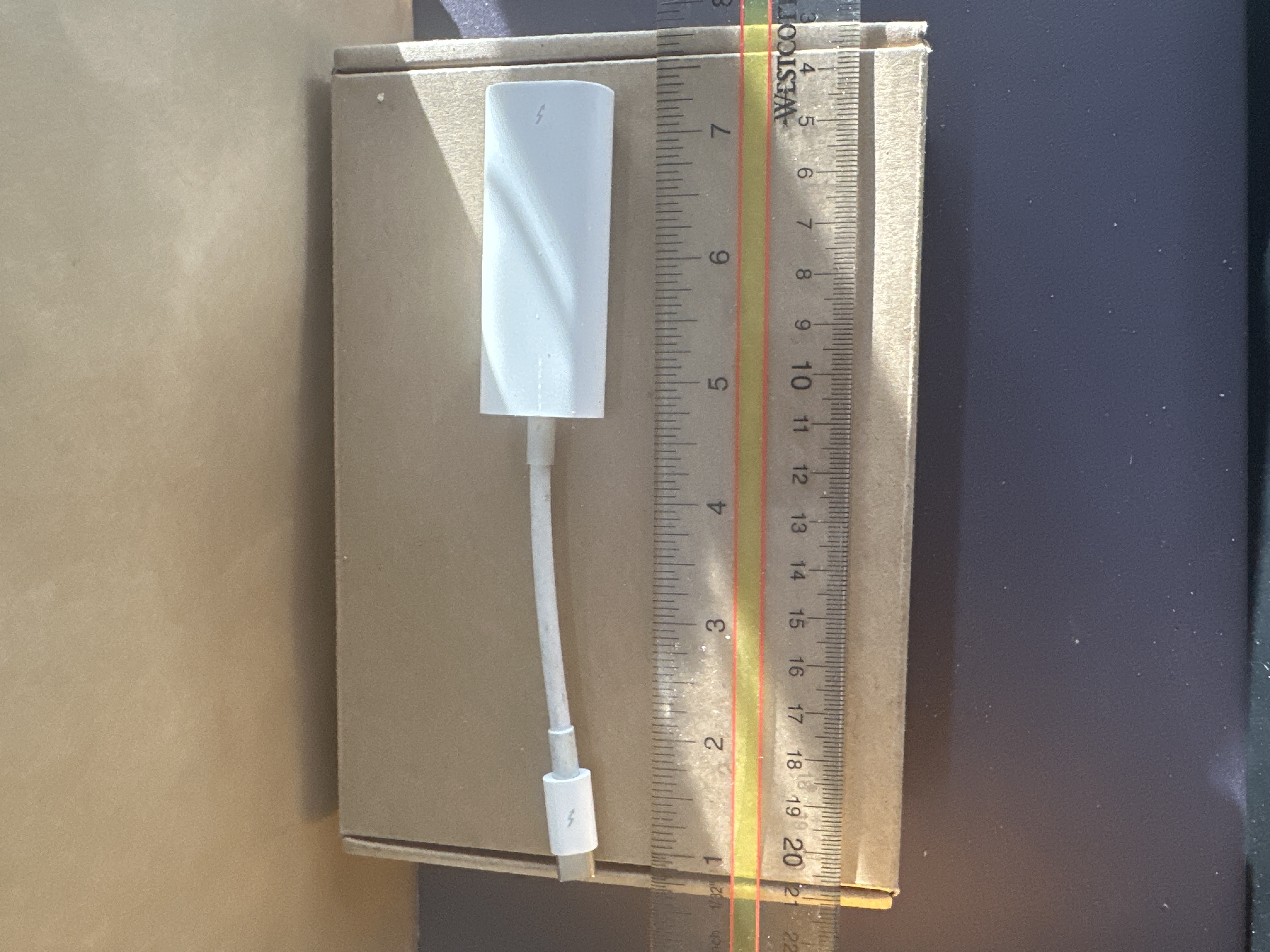 Apple Thunderbolt 3 (USB-C) to Thunderbolt 2 Adapter — photo 4