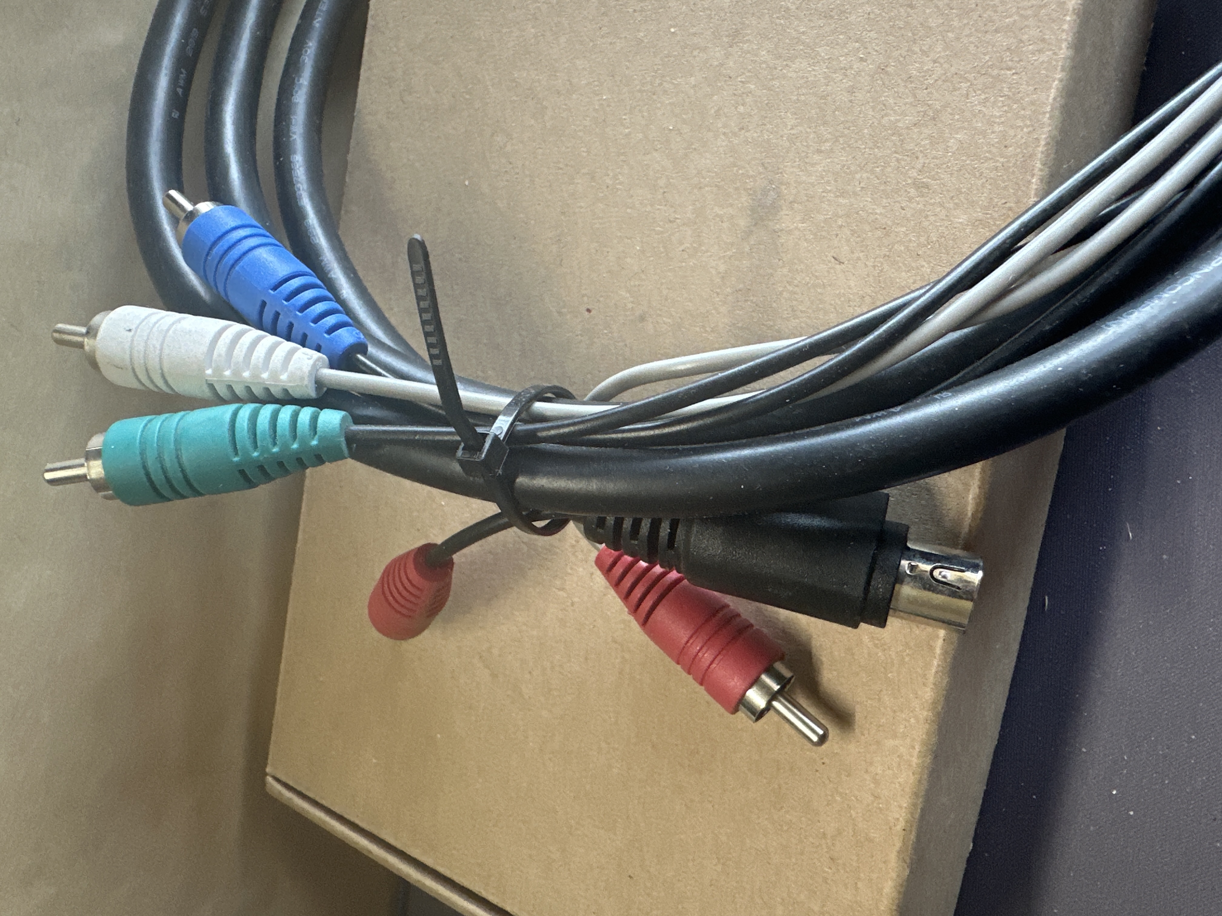 10 Pin to 5 Component Cable - 6 Feet (Often Called RGB, YPbPr, or AV Cable) — photo 4