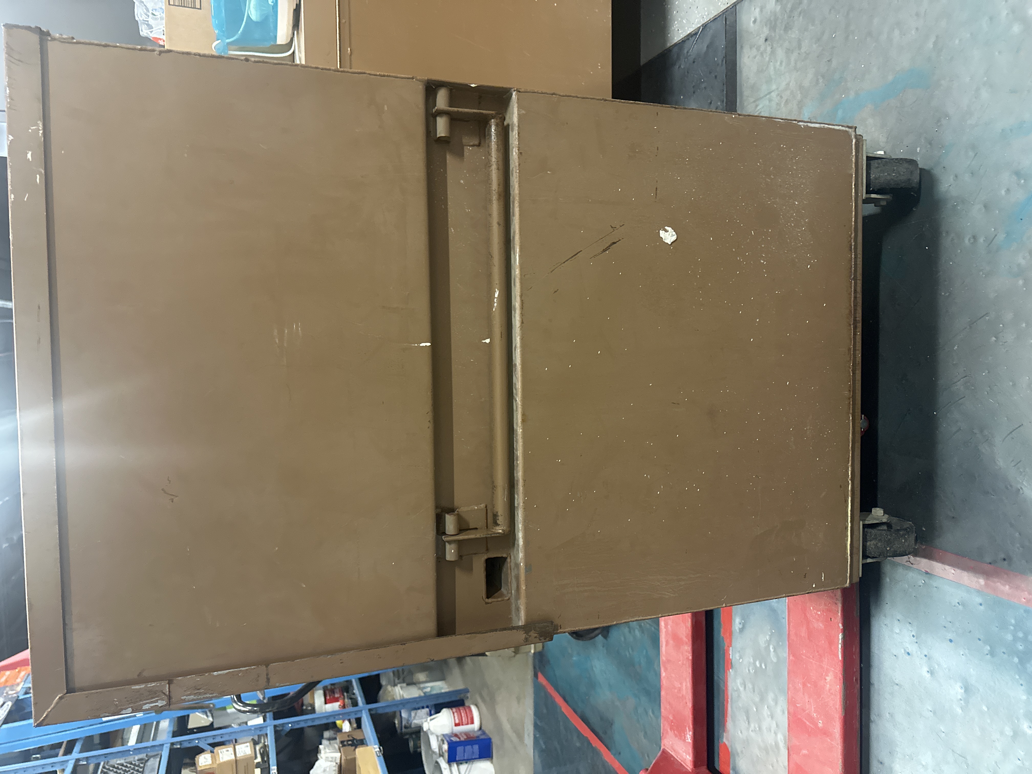 Knaack Model 89 Storagemaster Piano Box w/Casters  60" W x 30" D x 54" H — photo 4