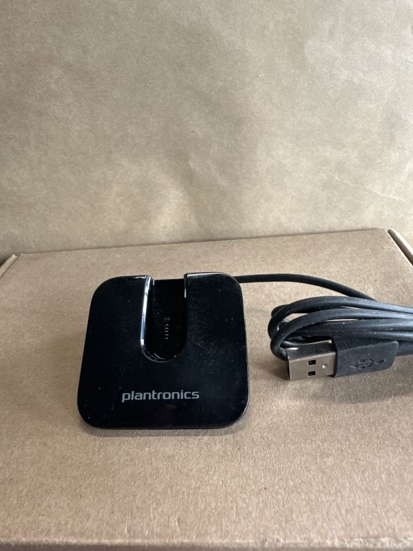 Plantronics  Voyager Legend Desktop Base Dock