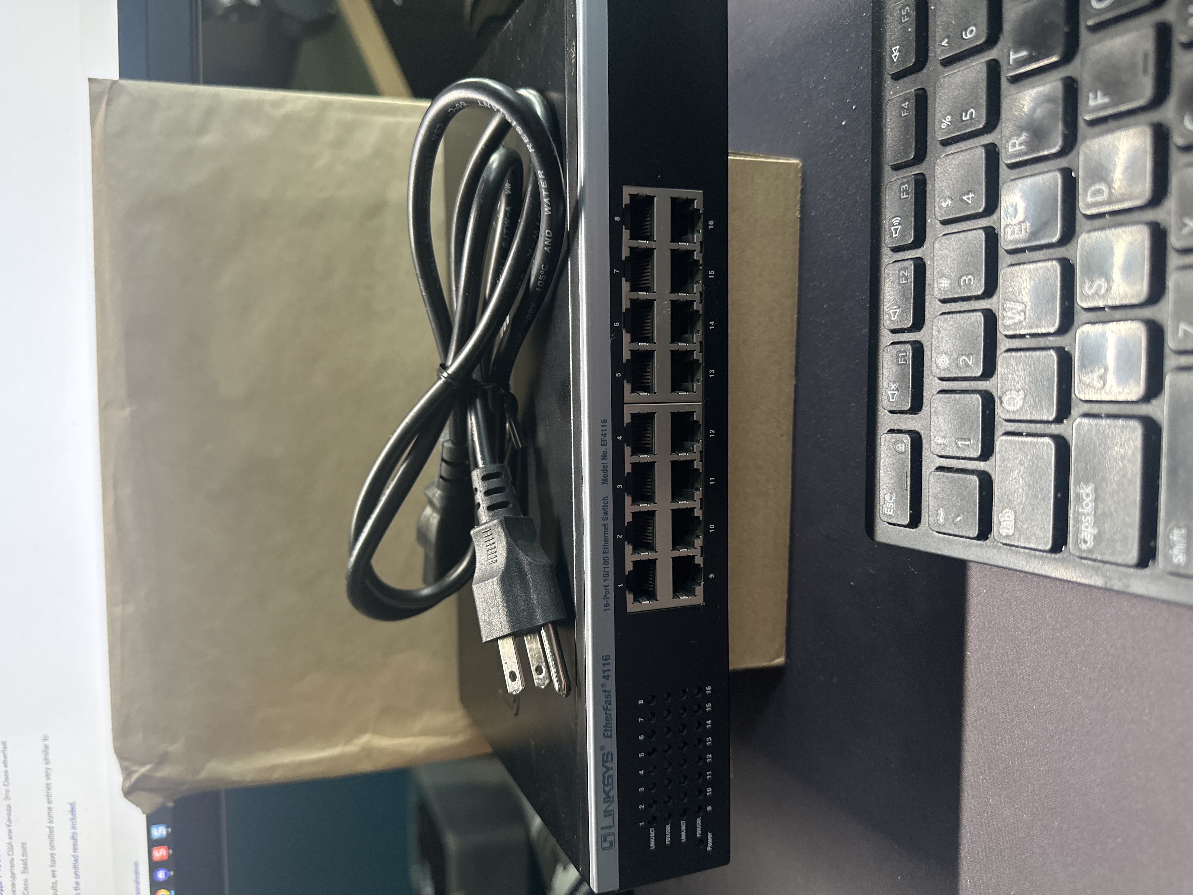 Linksys EtherFast EF4116 16-Port 10/100 Ethernet Switch — photo 1