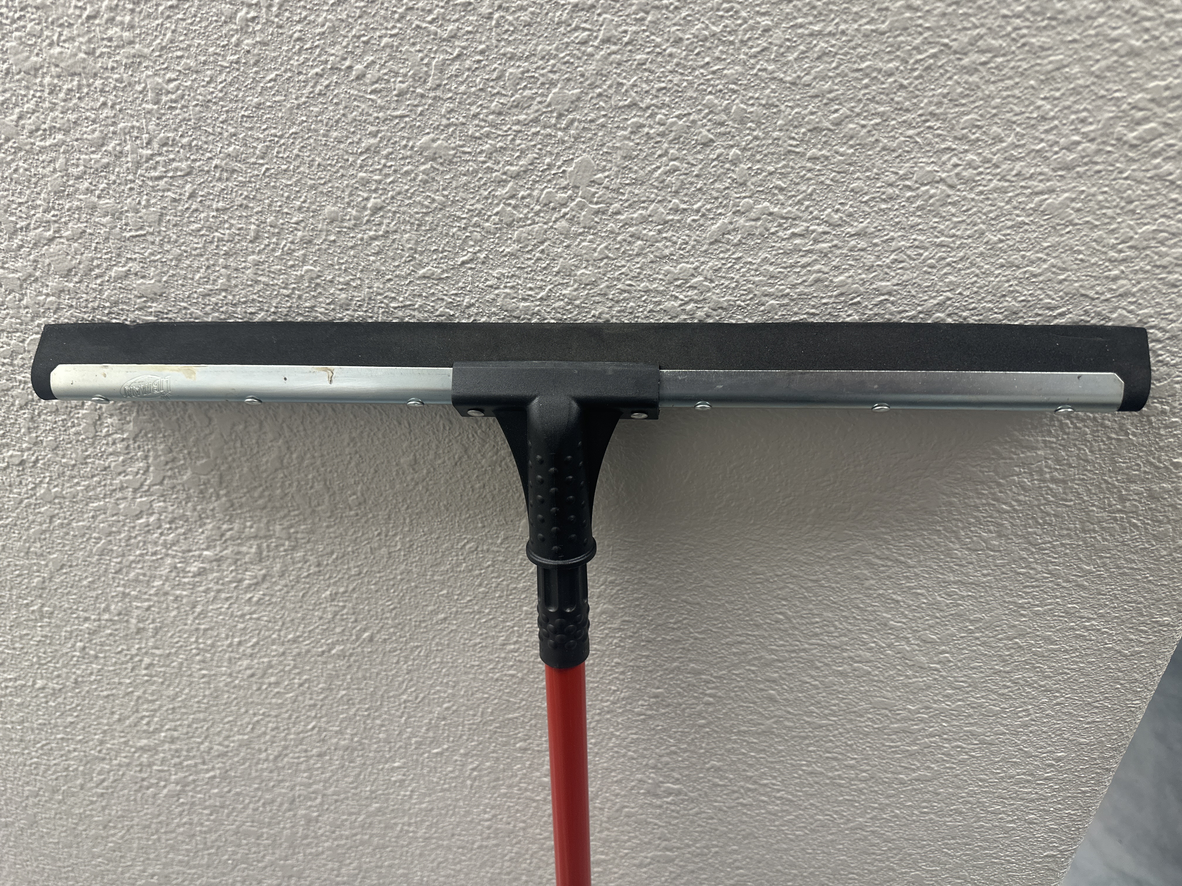 Libman High Power Commercial Rubber Flex Blade Floor Squeegee — photo 3