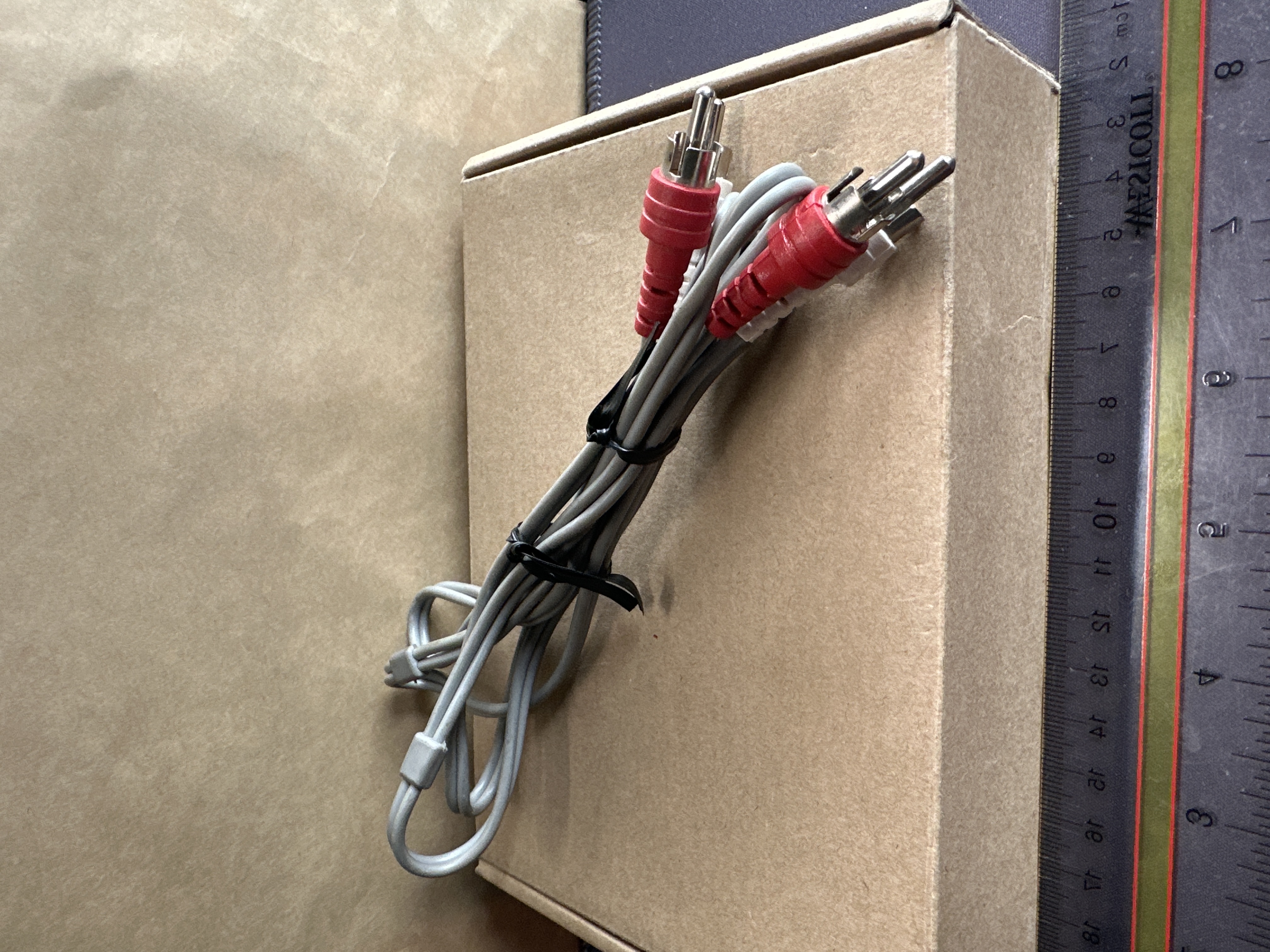 Audio Video RCA Cable Male to Male — photo 1